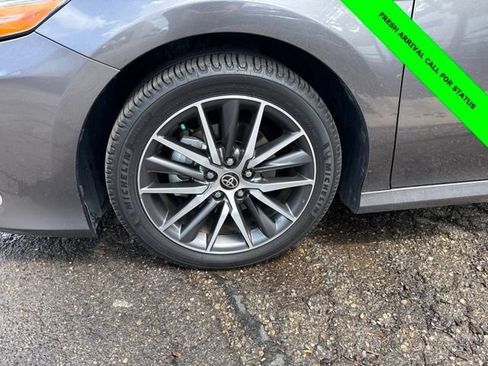 Used 2022 Toyota Camry XLE FWD image 3