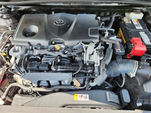 Used 2019 Toyota Camry SE FWD image 17