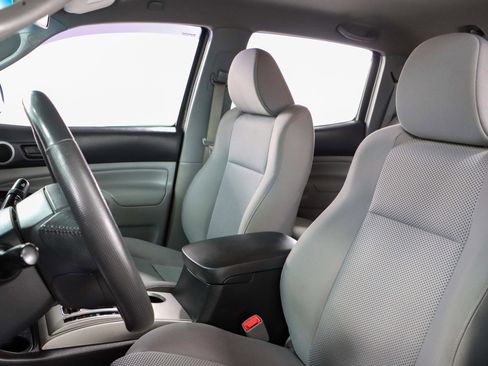 Used 2015 Toyota Tacoma 4x4 Double Cab image 25