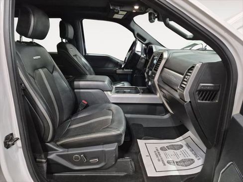 Used 2019 Ford F250 Platinum w/ Platinum Ultimate Package image 17