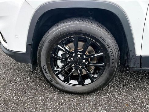 Used 2023 Jeep Cherokee Altitude Lux image 27