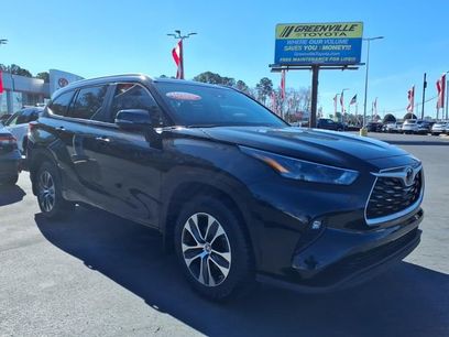 Used 2023 Toyota Highlander XLE
