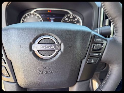 New 2025 Nissan Frontier SV w/ SV Convenience Package image 32