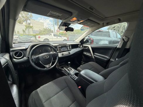 Used 2018 Toyota RAV4 XLE FWD image 13