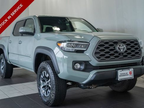 Used 2022 Toyota Tacoma TRD Off-Road w/ TRD Premium Off Road Package AWD/4WD image 1