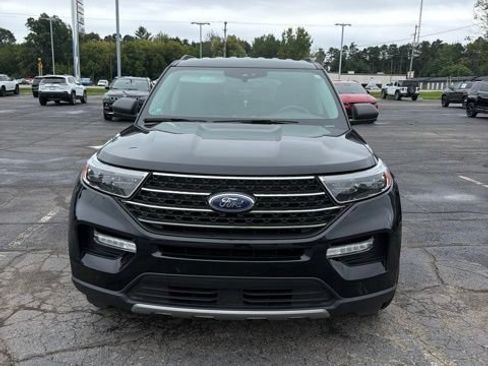 Used 2020 Ford Explorer XLT w/ Equipment Group 202A AWD/4WD image 3