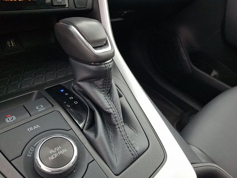 Used 2023 Toyota RAV4 XLE Premium AWD/4WD image 16