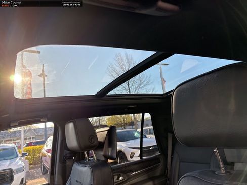 Used 2021 GMC Yukon Denali w/ Denali Ultimate Package image 41