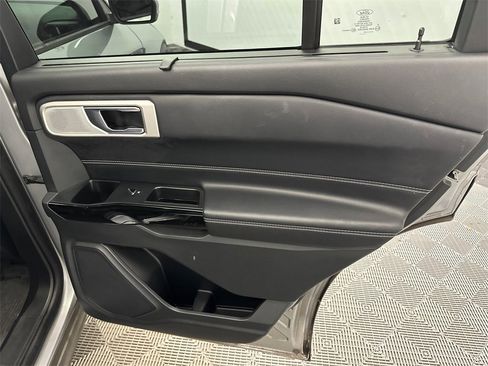 Used 2021 Ford Explorer ST w/ Equipment Group 401A image 18