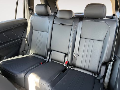 Certified 2024 Volkswagen Tiguan SE R-Line image 13