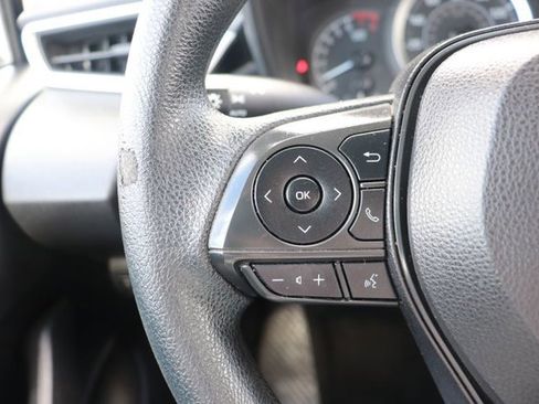 Used 2022 Toyota Corolla LE image 18