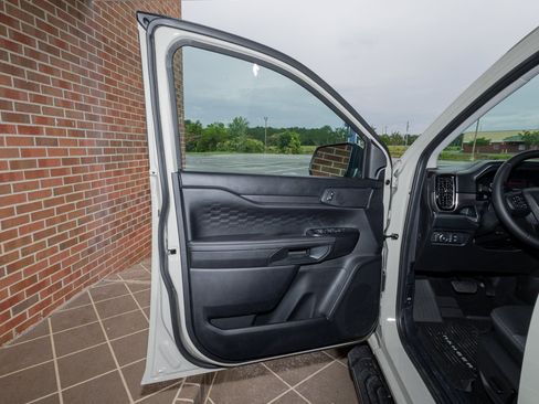 New 2026 Ford Ranger XLT w/ Equipment Group 301A High AWD/4WD image 9