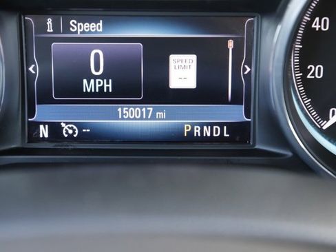 Used 2018 Buick Envision Essence image 31