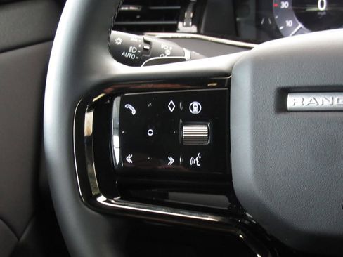 Used 2026 Land Rover Range Rover Evoque Dynamic SE image 24