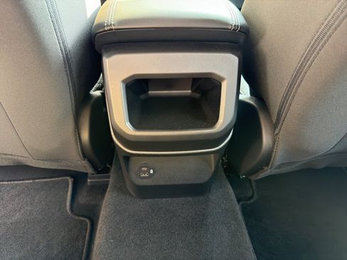 Used 2025 Ford Ranger XLT w/ Equipment Group 301A High AWD/4WD image 36