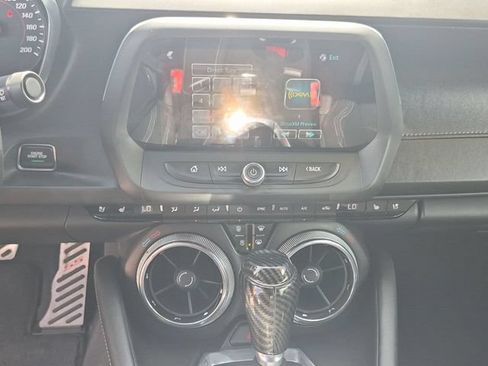 Used 2016 Chevrolet Camaro SS RWD image 15