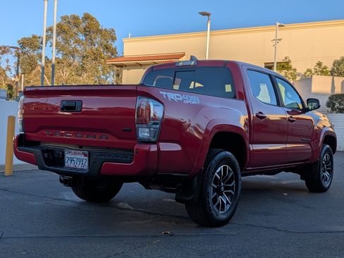 Used 2020 Toyota Tacoma SR5 image 13