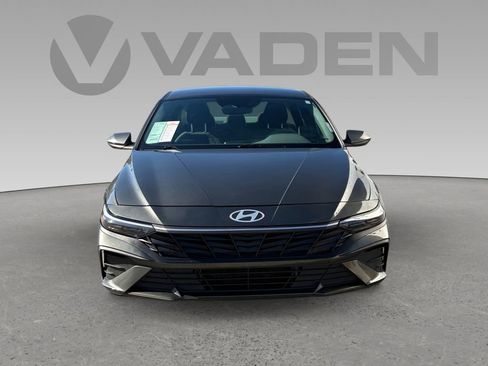 Used 2024 Hyundai Elantra Blue image 23