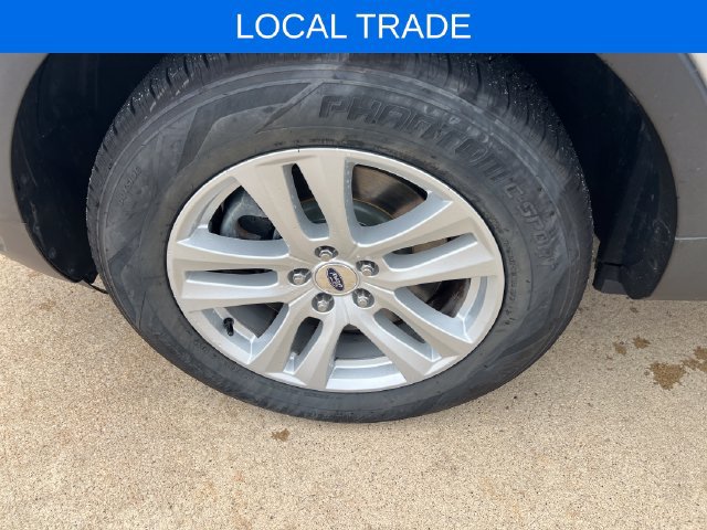 Used 2018 Ford Explorer XLT w/ Equipment Group 202A AWD/4WD image 10