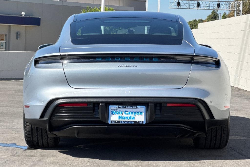 Used 2023 Porsche Taycan RWD image 10