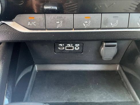 Used 2024 Nissan Altima 2.5 SV FWD image 16