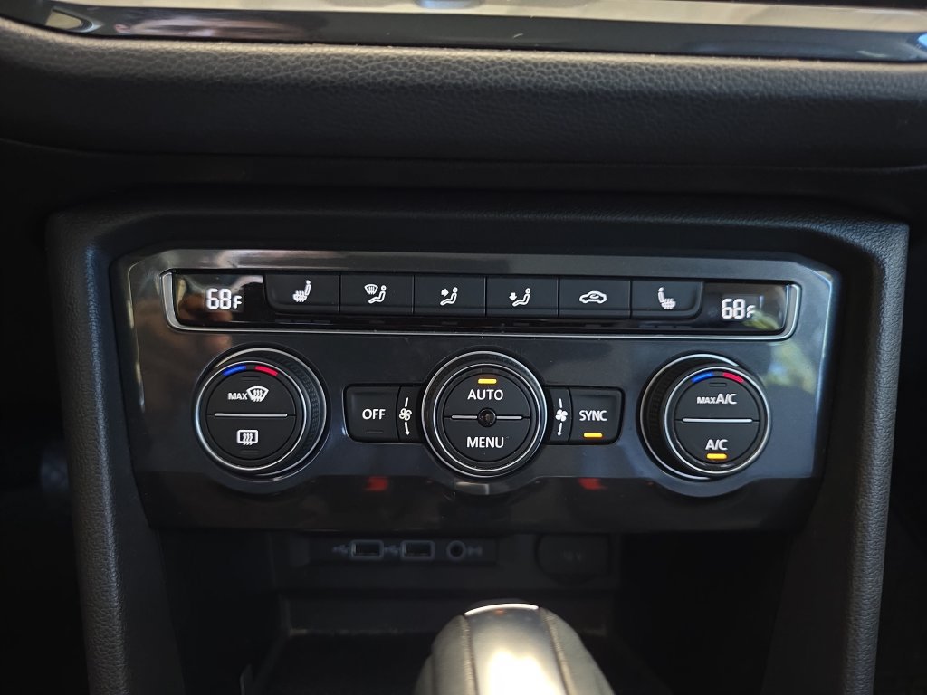 Used 2019 Volkswagen Tiguan SE AWD/4WD image 25