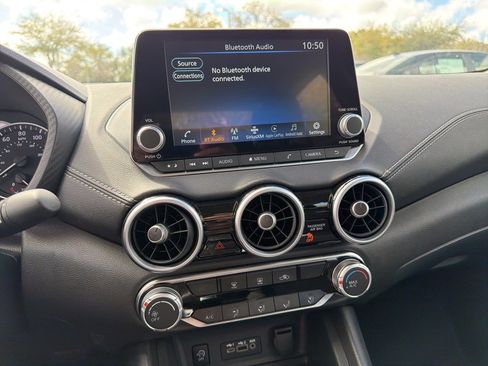 Used 2025 Nissan Sentra SV image 13