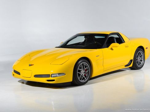 Used 2001 Chevrolet Corvette Z06 w/ Memory Pkg image 4