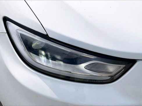 Used 2022 Chrysler Pacifica Limited FWD image 31