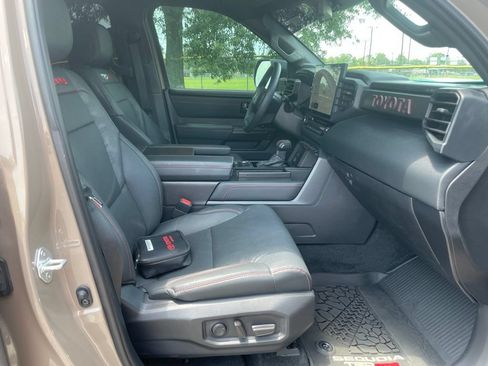Used 2025 Toyota Sequoia TRD Pro AWD/4WD image 18