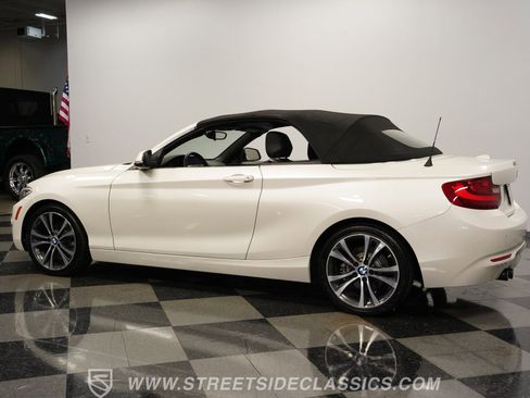 Used 2017 BMW 230i Convertible image 8