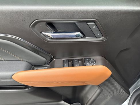 Certified 2025 GMC Canyon AT4 AWD/4WD image 21