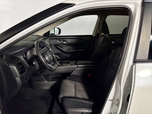 Used 2024 Nissan Rogue SV AWD/4WD image 11
