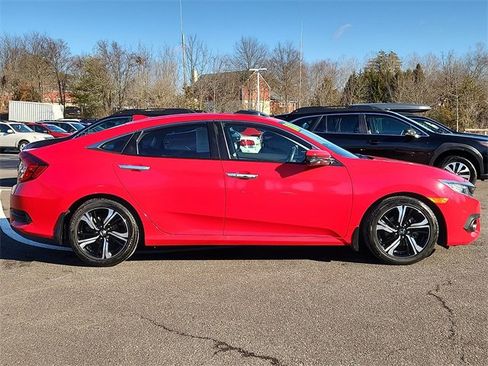 Used 2018 Honda Civic Touring image 7
