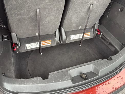 Used 2014 Ford Explorer XLT w/ Equipment Group 202A FWD image 16
