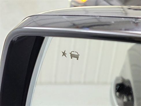 Used 2016 Cadillac Escalade ESV Premium image 22