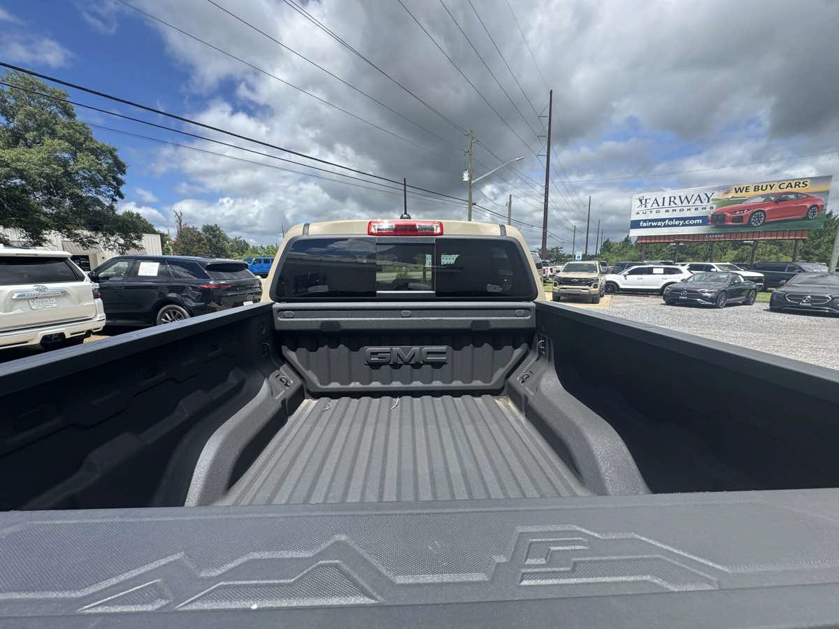 Used 2024 GMC Canyon AT4 w/ Technology Package AWD/4WD image 23