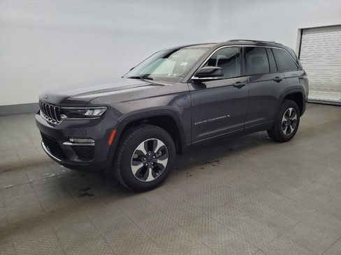 Used 2022 Jeep Grand Cherokee Limited 4xe w/ Luxury Tech Group II image 2