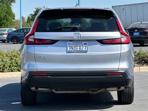 Used 2025 Honda CR-V EX image 5