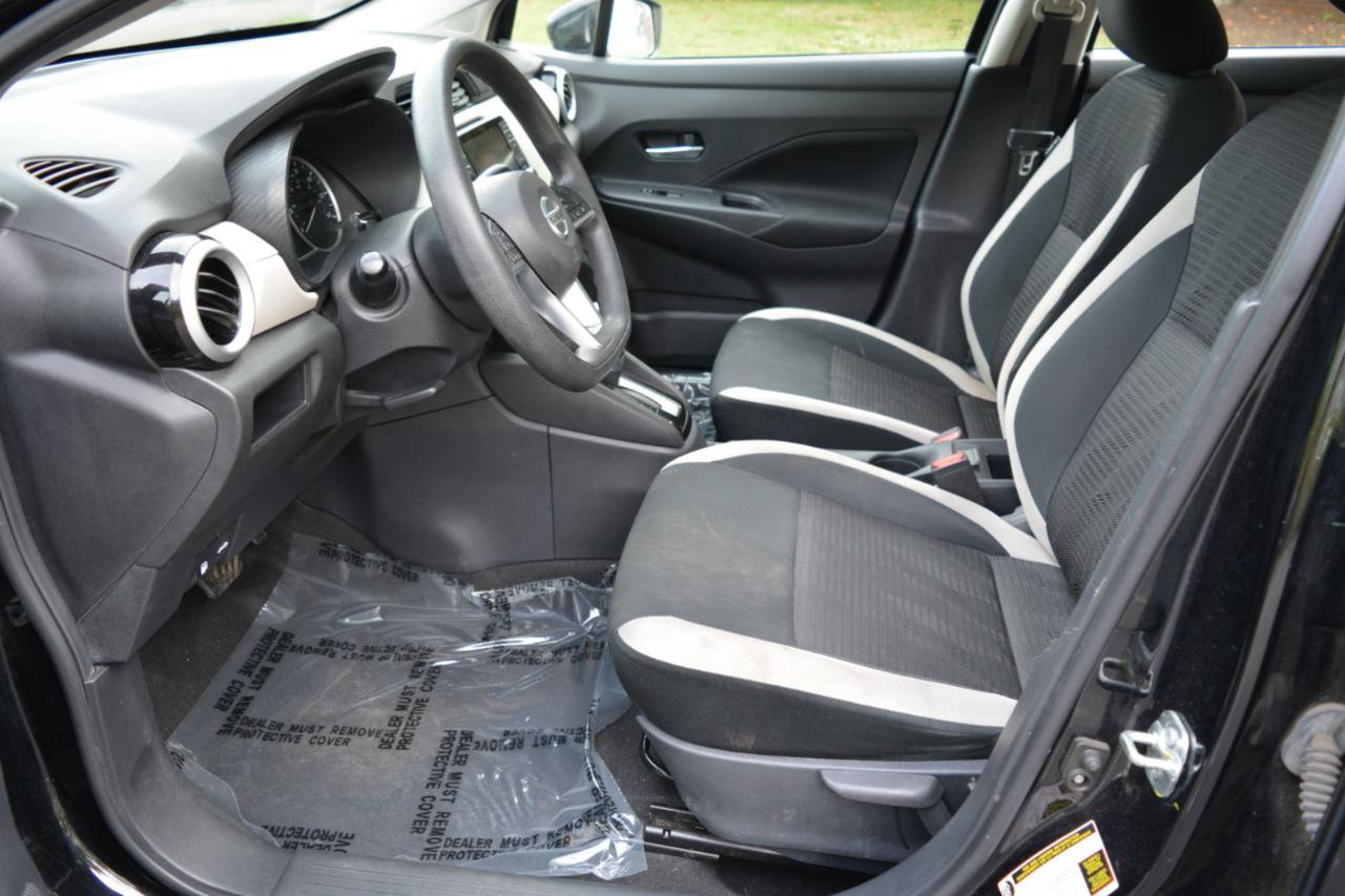 Used 2021 Nissan Versa SV FWD image 11