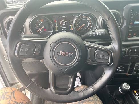 Used 2022 Jeep Wrangler Unlimited Sport AWD/4WD image 11