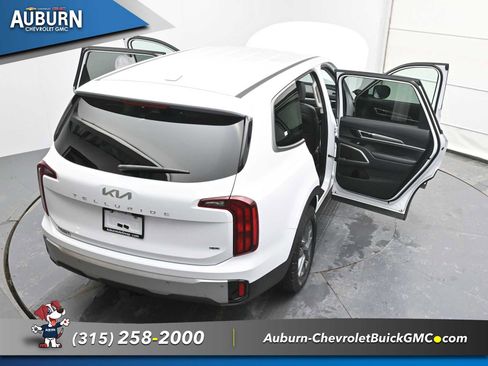 Used 2024 Kia Telluride LX image 37