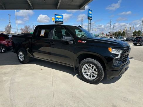 Used 2023 Chevrolet Silverado 1500 RST AWD/4WD image 4