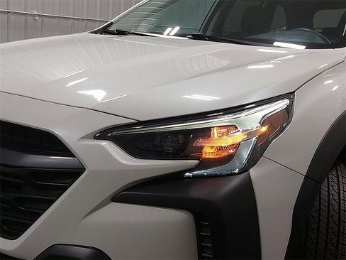 Used 2024 Subaru Outback Premium image 60