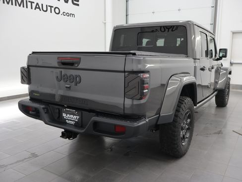 Used 2023 Jeep Gladiator Sport AWD/4WD image 4