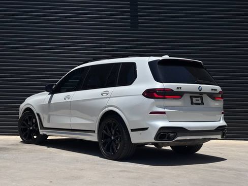 Used 2025 BMW X7 M60i AWD/4WD image 3