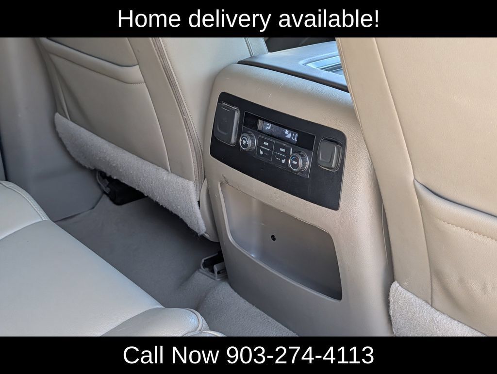Used 2020 Chevrolet Suburban LT w/ Luxury Package AWD/4WD image 37