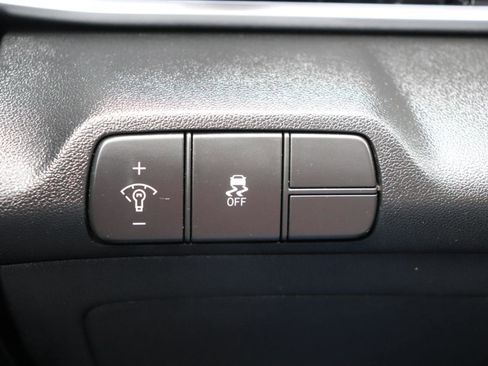 Used 2024 Hyundai Elantra Limited image 48