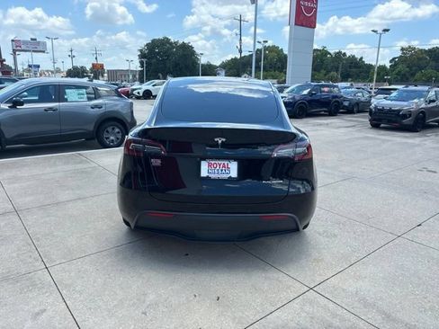 Used 2021 Tesla Model Y Long Range AWD/4WD image 6