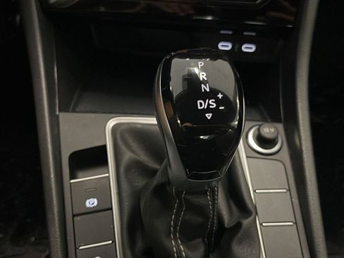 Used 2025 Volkswagen Jetta Sport FWD image 28